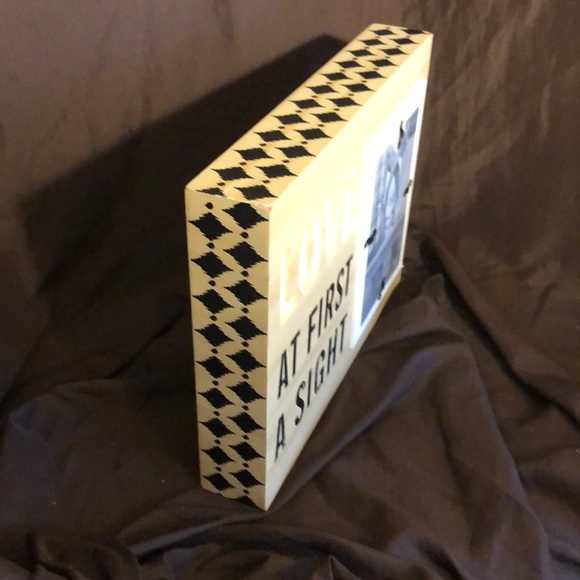 BRAND NEW LOVE AT FIRST SIGHT LIGHT PICTURE FRAME - Picture 4 of 7